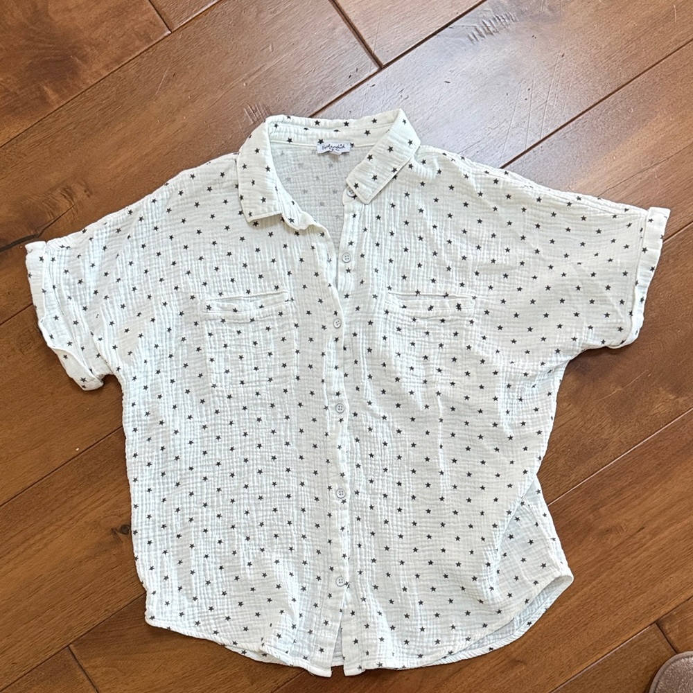 Splendid White Button-Up Shirt with Black Stars